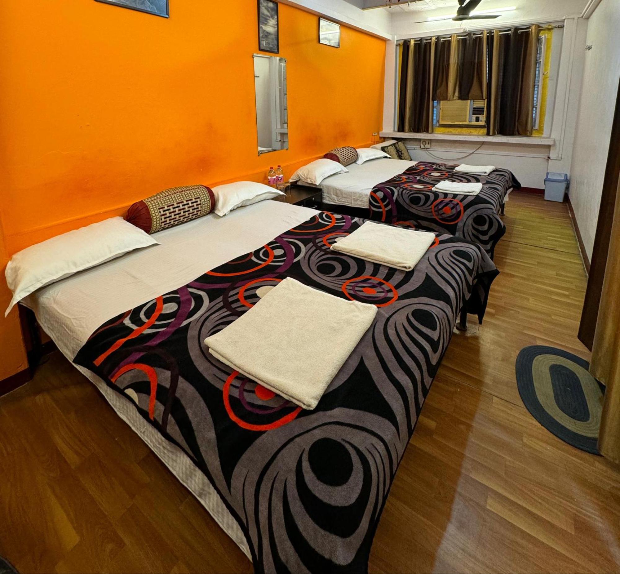 The Golden Lodge Varanasi Eksteriør billede